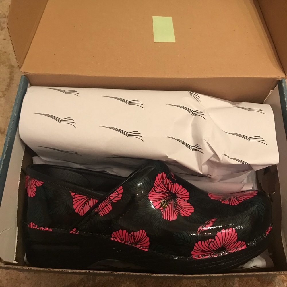 Dansko CLOGS Flower 🌺themed rare